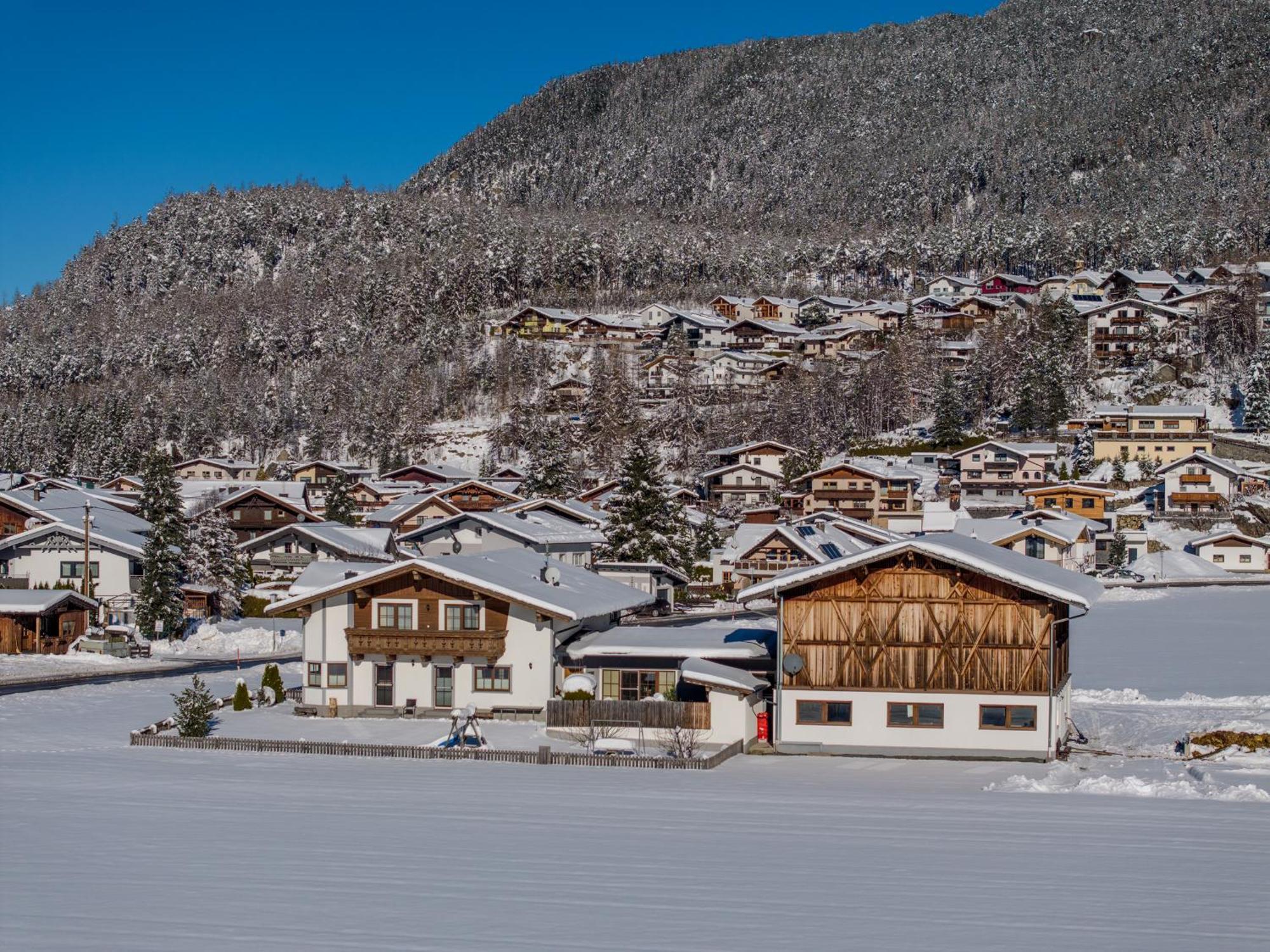 Landhaus Oetztalblick Langenfeld Bagian luar foto