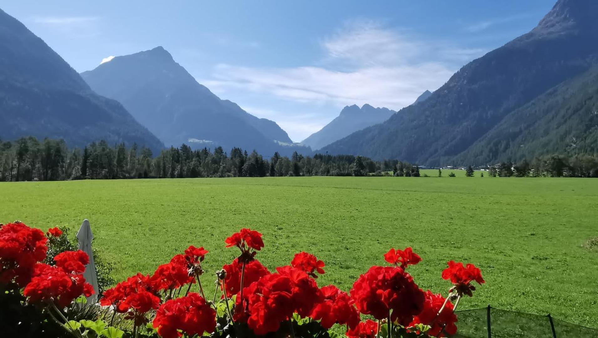 Landhaus Oetztalblick Langenfeld Bagian luar foto